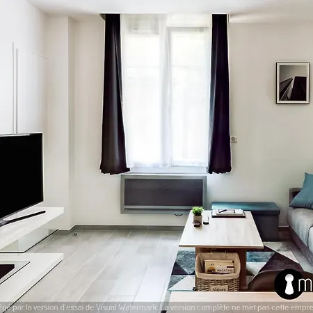 Hyper 2 Minutes Walk From 