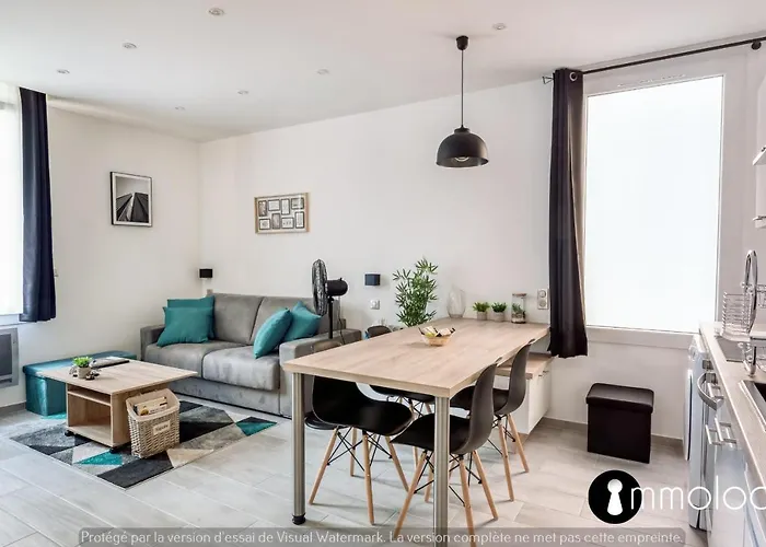Hyper 2 Minutes Walk From 